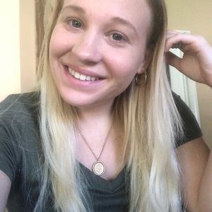 Meet your Posher, Kaylea